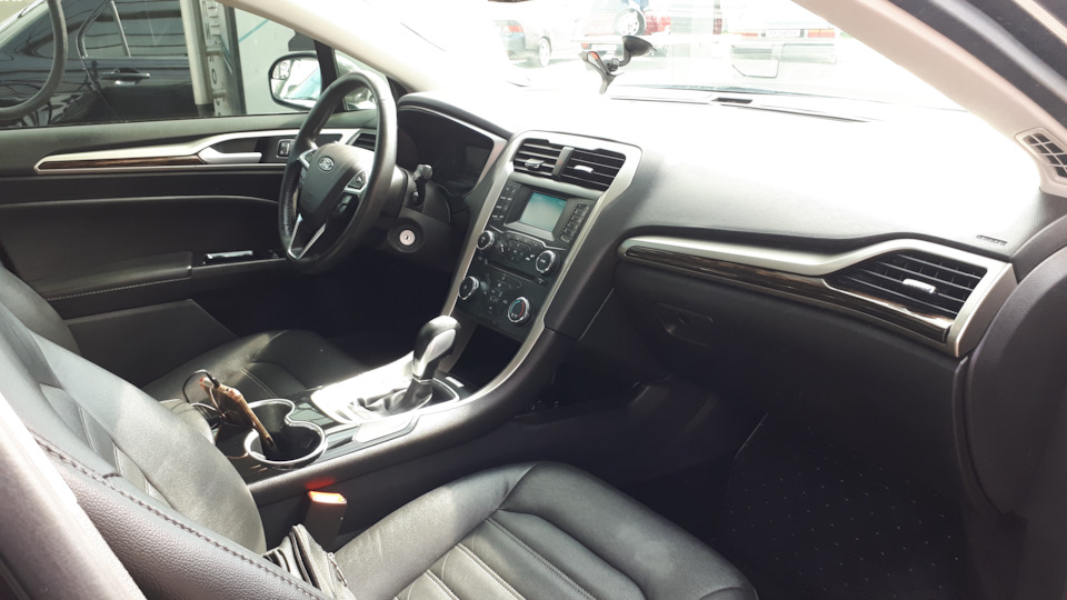 46.Ford Fusion (Америка) SE 1.5T EcoBoost: Заміна фреону R-134a в кондиціонері. 5