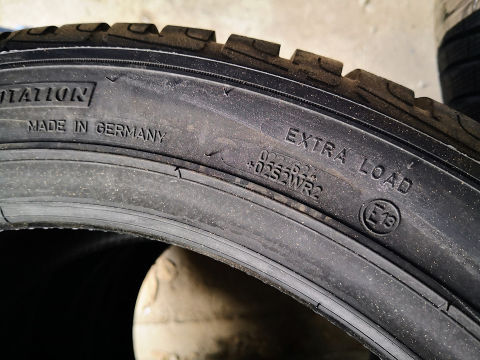 Зимові шини Goodyear UltraGrip Performance+ 235/45 R18 98V XL FP 3