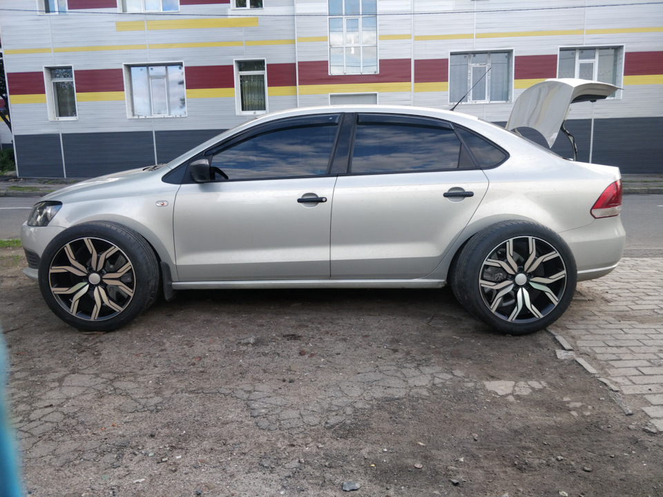 Встановив нові колеса.r19 4