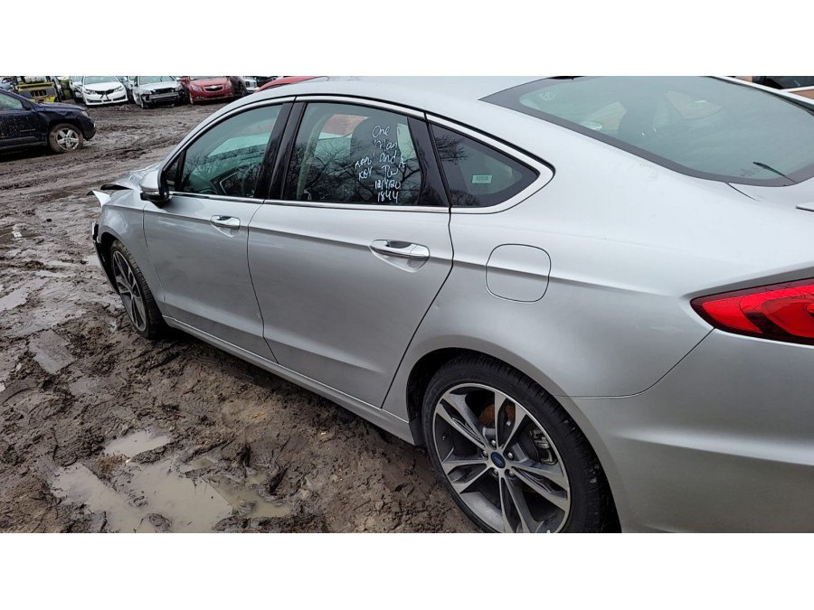 Що з кузовом Ford Fusion 2019 2.0 1