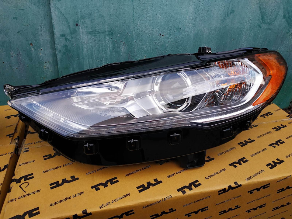 Шукаю передні фари Ford Fusion рестайл 1