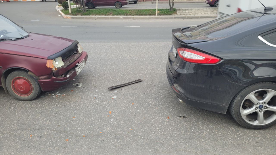 Дрібна ДТП та питання 2