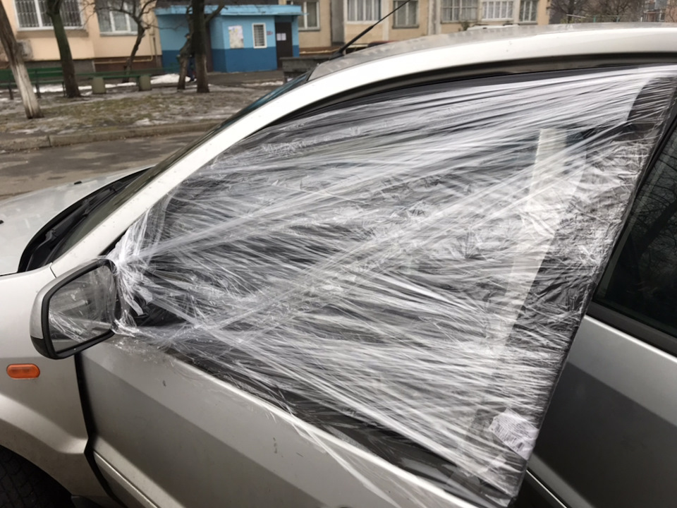 Вночі розбили скло 2