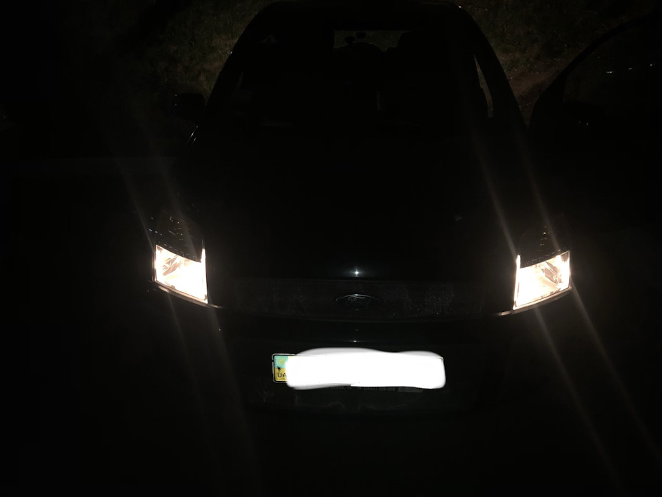 Заміна ламп головного світла на діоди 5