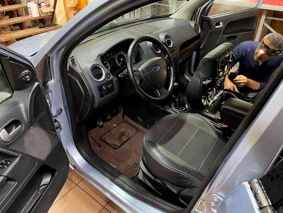 Автобаня. Хімчистка FORD Fusion. 2