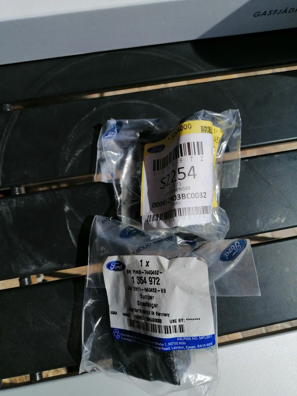 Заміна відбійників та газових упорів багажника (підсумок після 1800км) 2