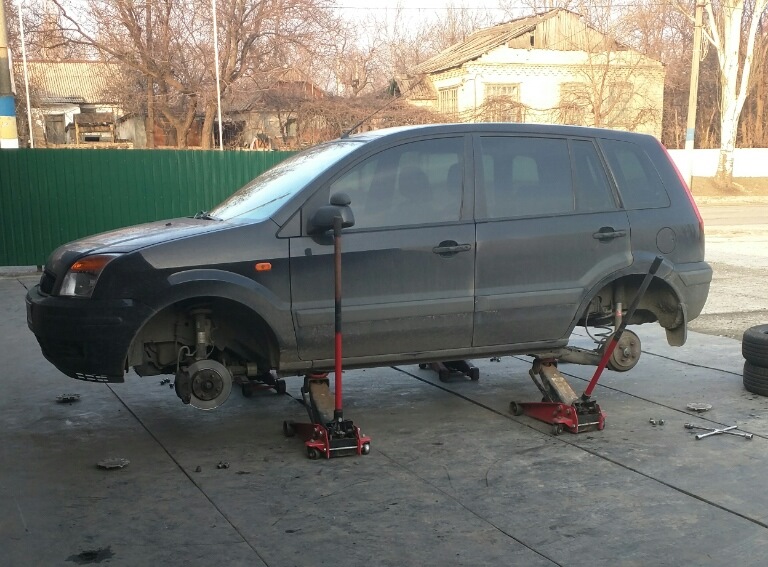 Суб'єктивне порівняння Ford Fusion та Kia Ceed 3