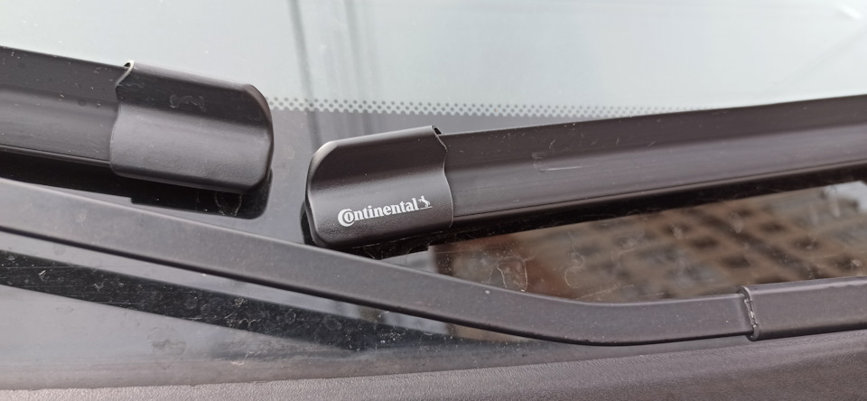 Щітки склоочисника Continental 2