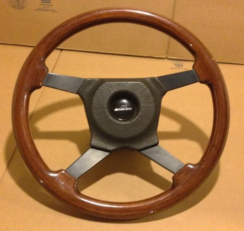 Продам круте кермо Momo wood 4спицеве