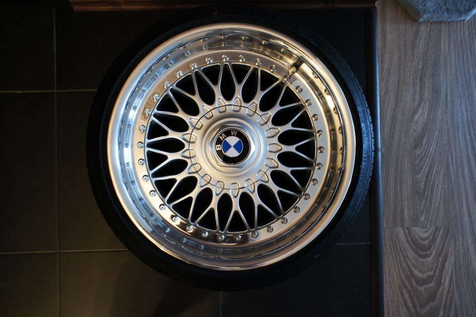 Продам ніштяк BMW BBS RC 090 R17 ET20 8J 1