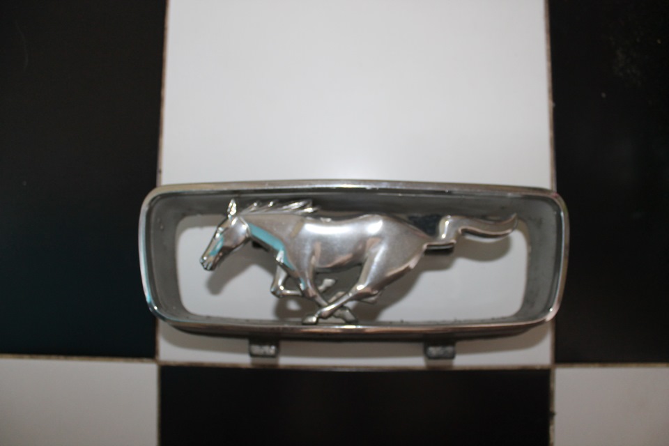 емблема FORD MUSTANG 1967' продовження 1