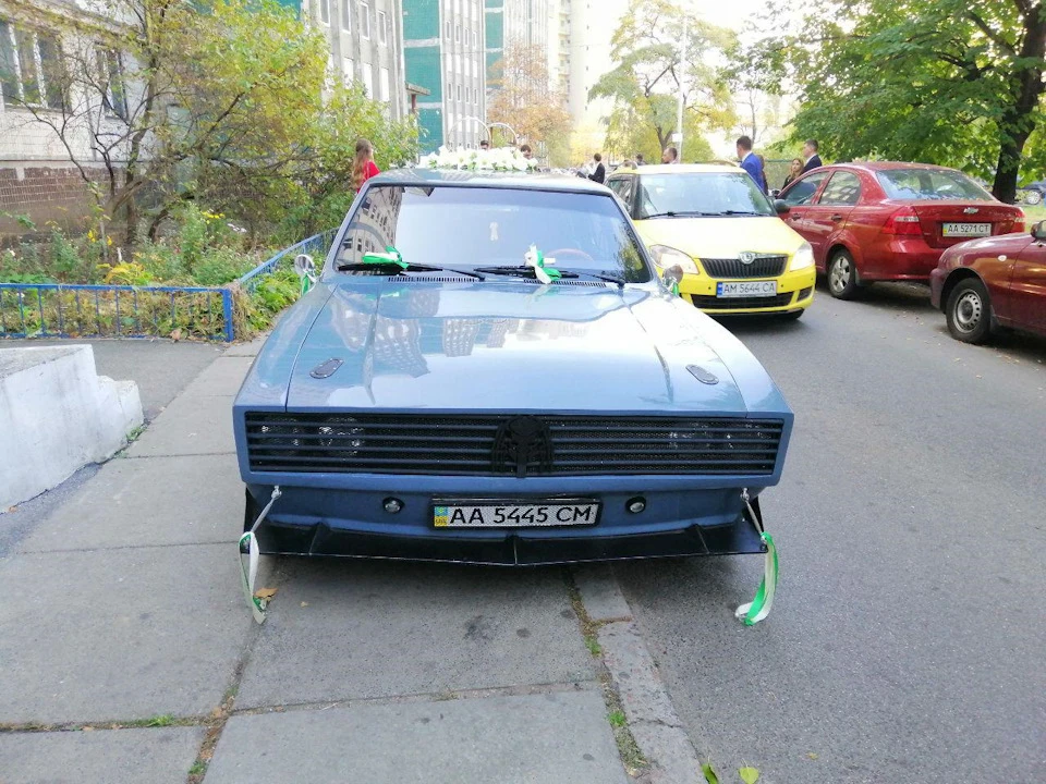На весіллі у сина!