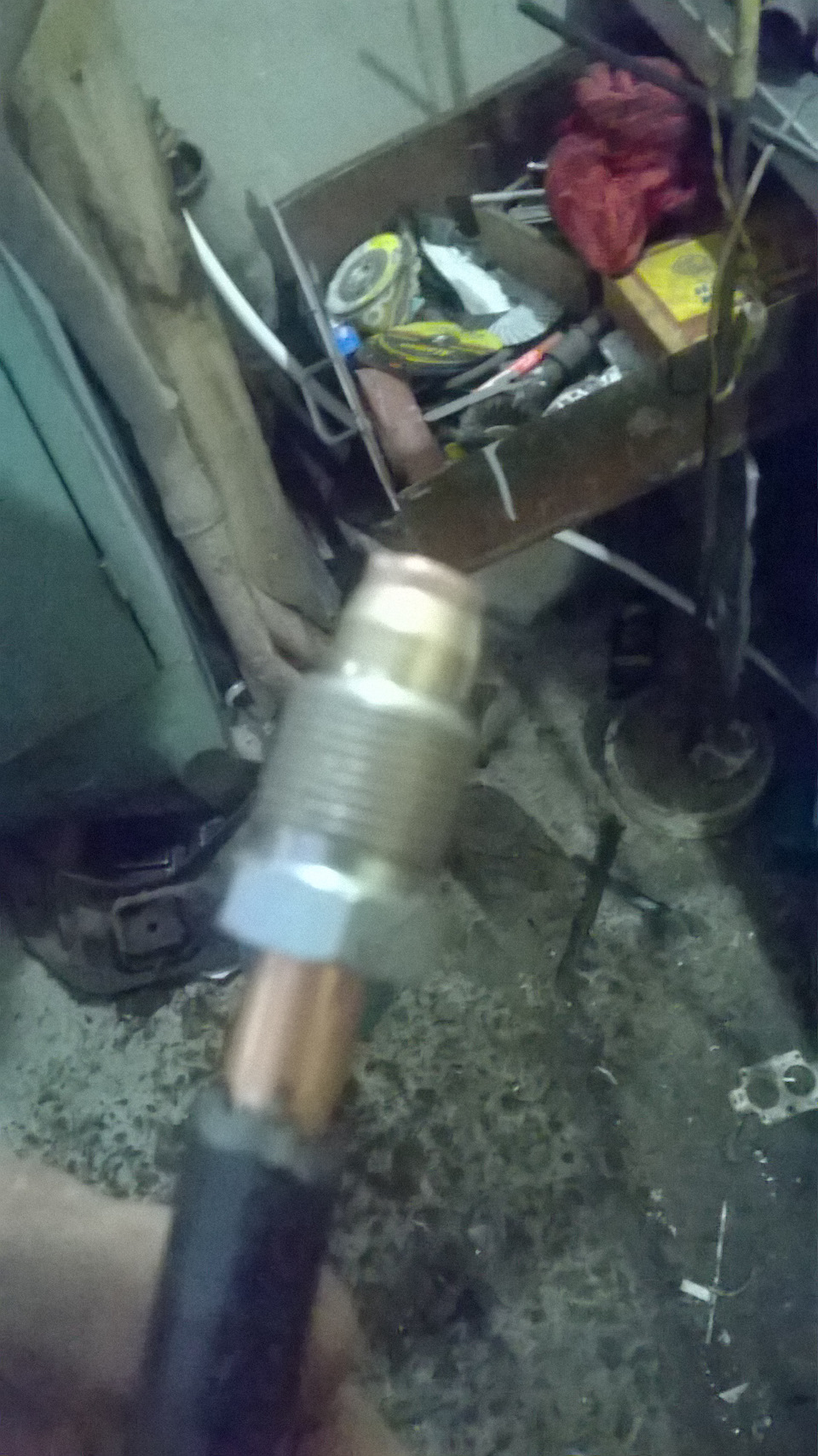 27. Газовий заправник 4
