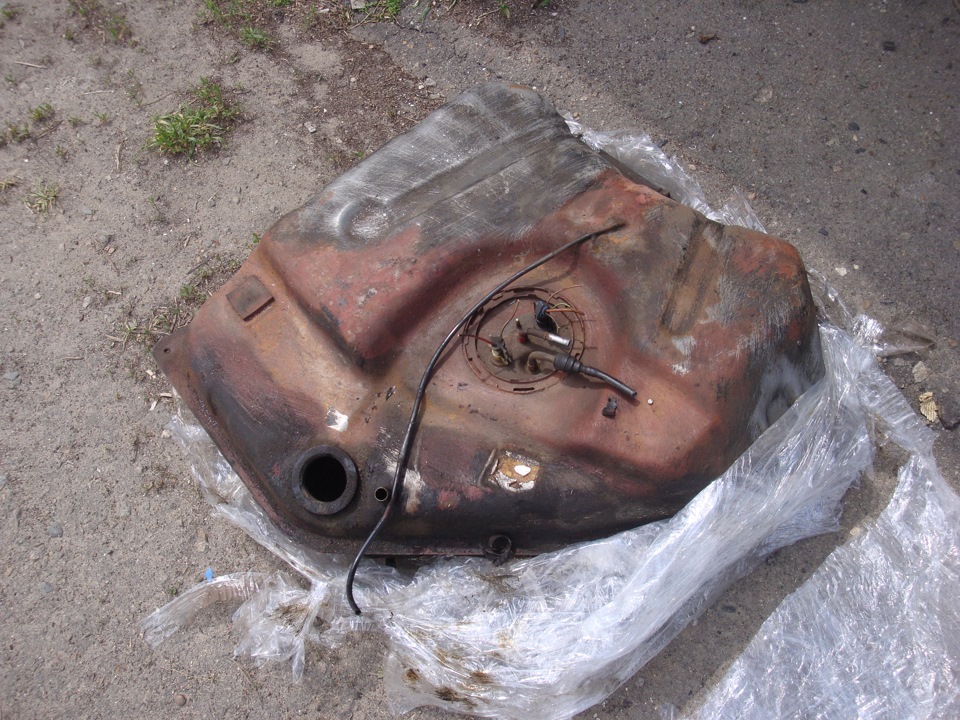 Бак на Ford Granada від Ford Sierra 2.0 DOHC. 3