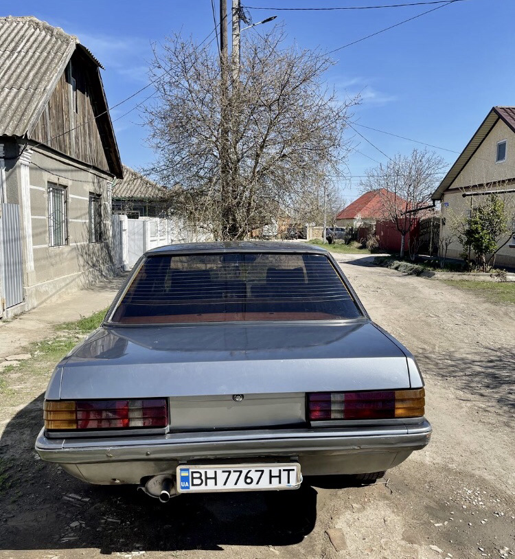Ford у продажу, новий власник вирішив його продати. 5