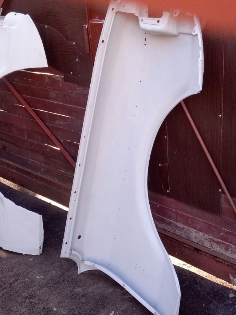 відкрили крила. 2