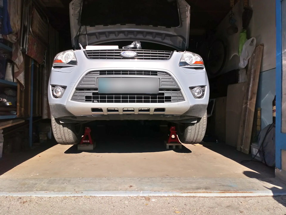 Зміна зчеплення та вичавного підшипника Ford Kuga 1 (1-а частина). Підготовка. 5