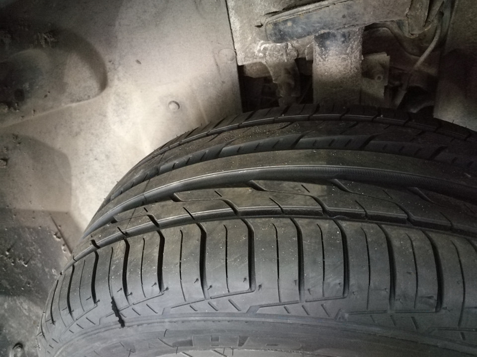 Toyo Extensa HP 99w, 235/55 R17 для Ford Kuga 2013 3
