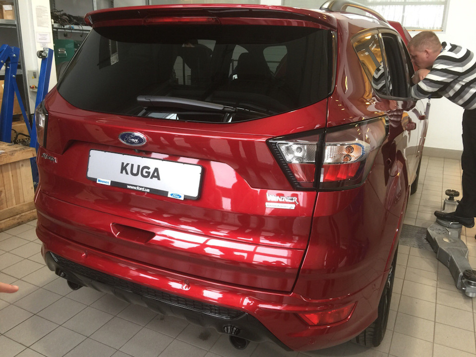 Презентація Kuga 2 ST Line 4