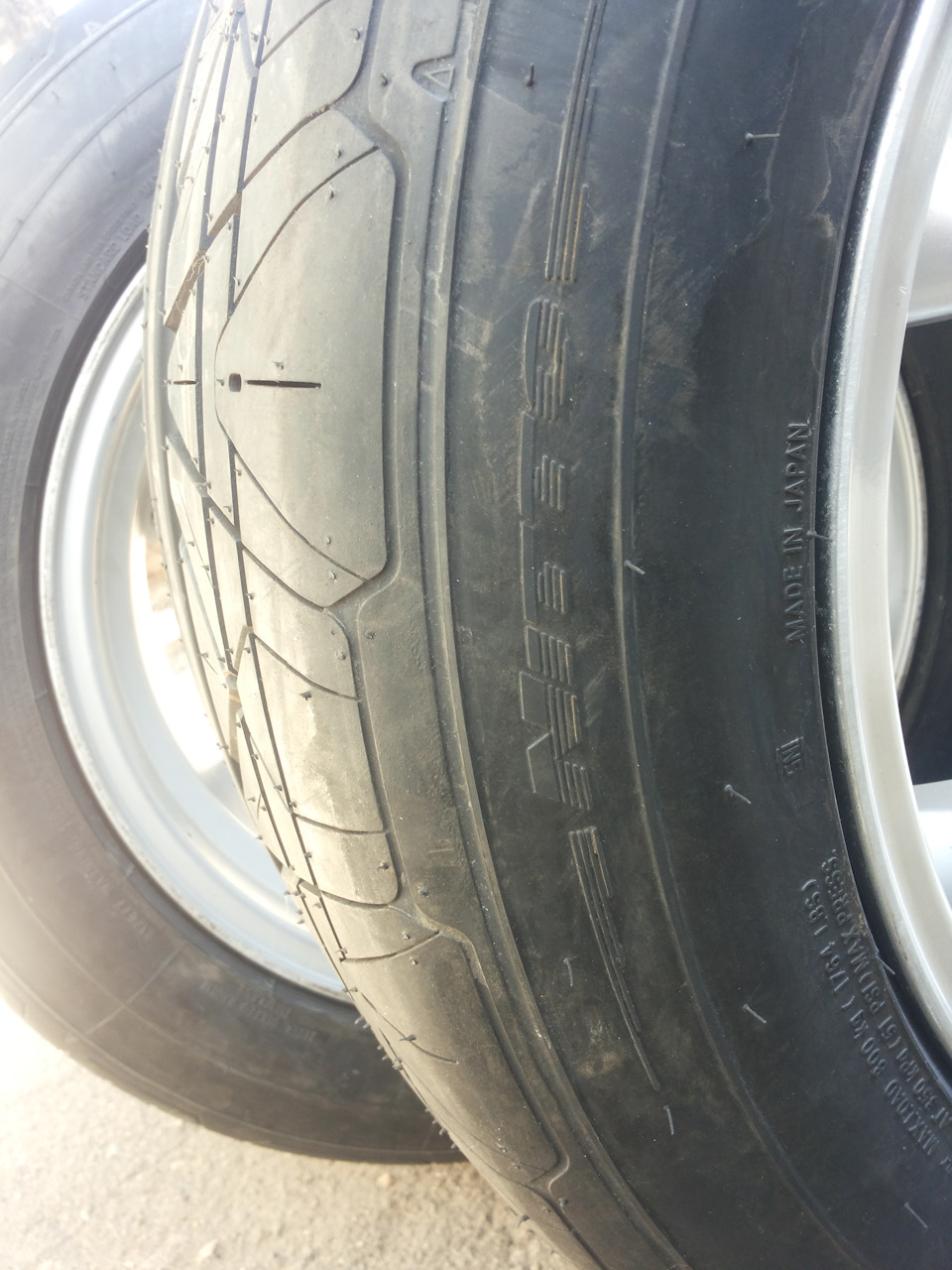Шини Nitto Invo 255/50 на диски 9.5J 5