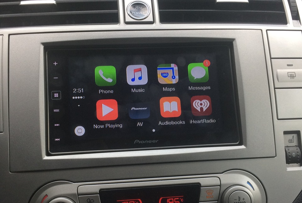 Заміна Sony на Pioneer SPH-DA120 1