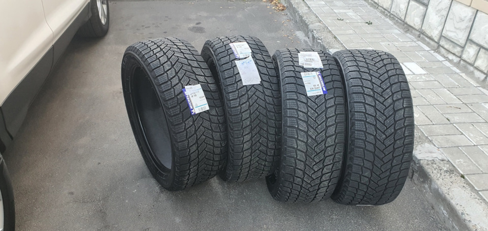 Зимові шини Michelin X-Ice Snow 245/45/19 102H (Польща) + Диски ATS Exc 8,5J ET42 + Датчики тиску 5
