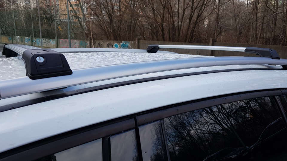 Встановив багажні поперечки Erkul Skybar V1 5