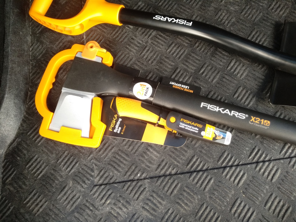 Сокура і лопаті Fiskars 3