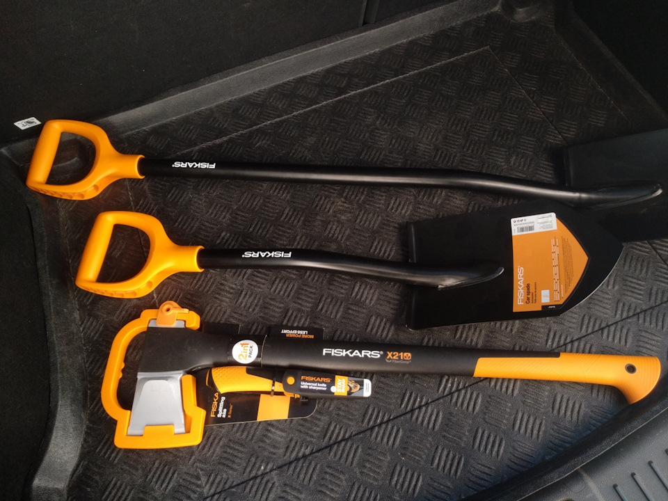 Сокура і лопаті Fiskars 4