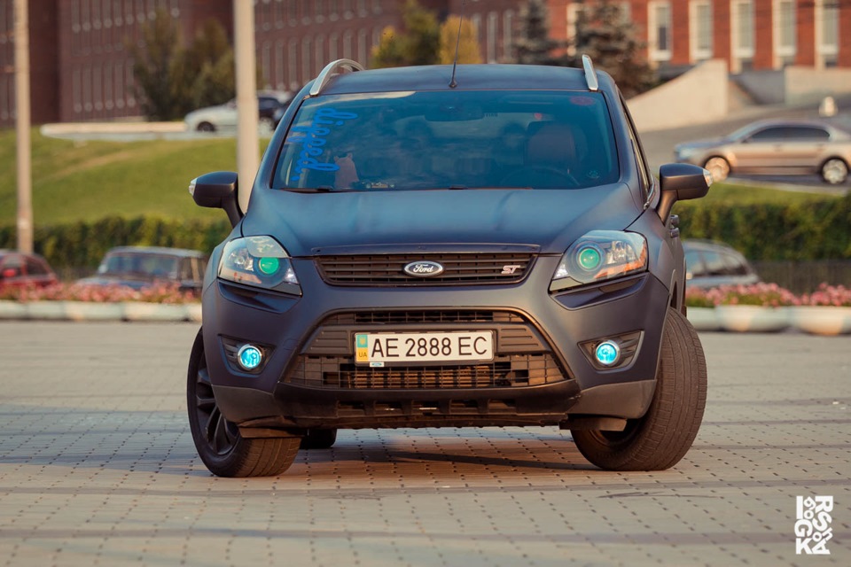 Ford Kuga (Plasti Dip. Nebula Blue Colour) Photo by Goshka (Geometria.ru). 4