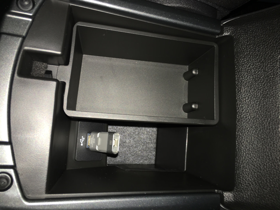 USB порти в рестайлі 5