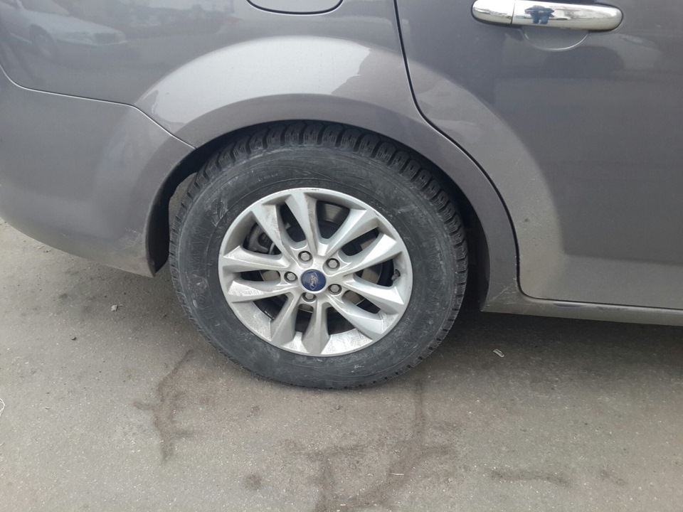 Зимова гума 215/65/16 3