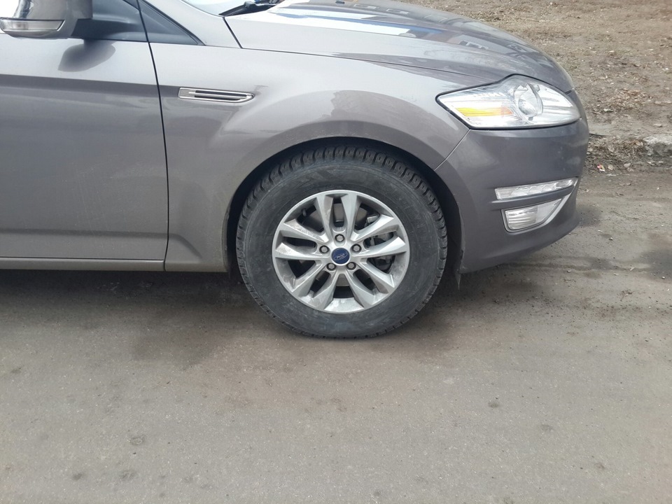 Зимова гума 215/65/16 2