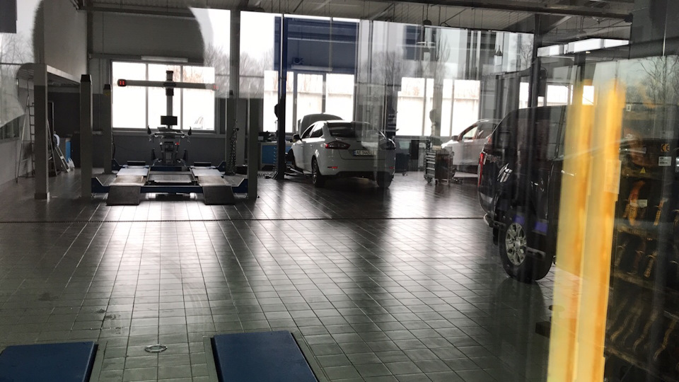 Заміна масла powershift у офіціалів продовження 1