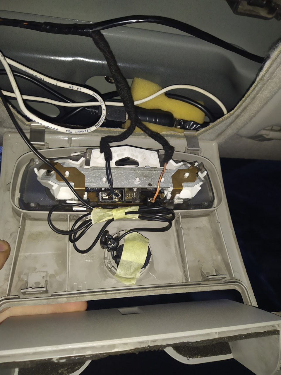 Bluetooth для штатної магнітоли 6000 CD в Mondeo 3 2