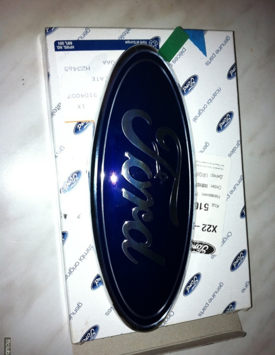 Підкажіть, де купити значок 1