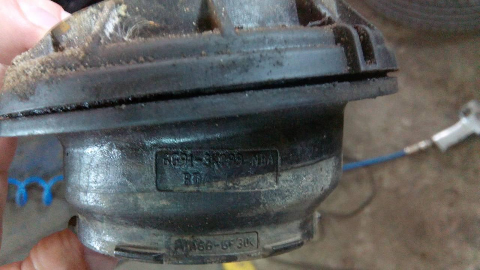 Заміна опорних підшипників + розвал сходження 4
