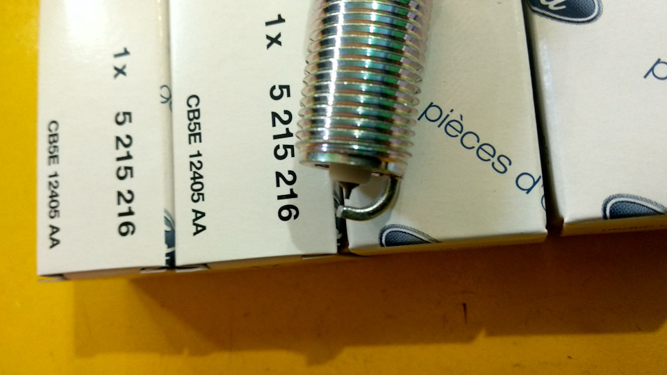 Заміна свічок запалювання ford original 5215216 2