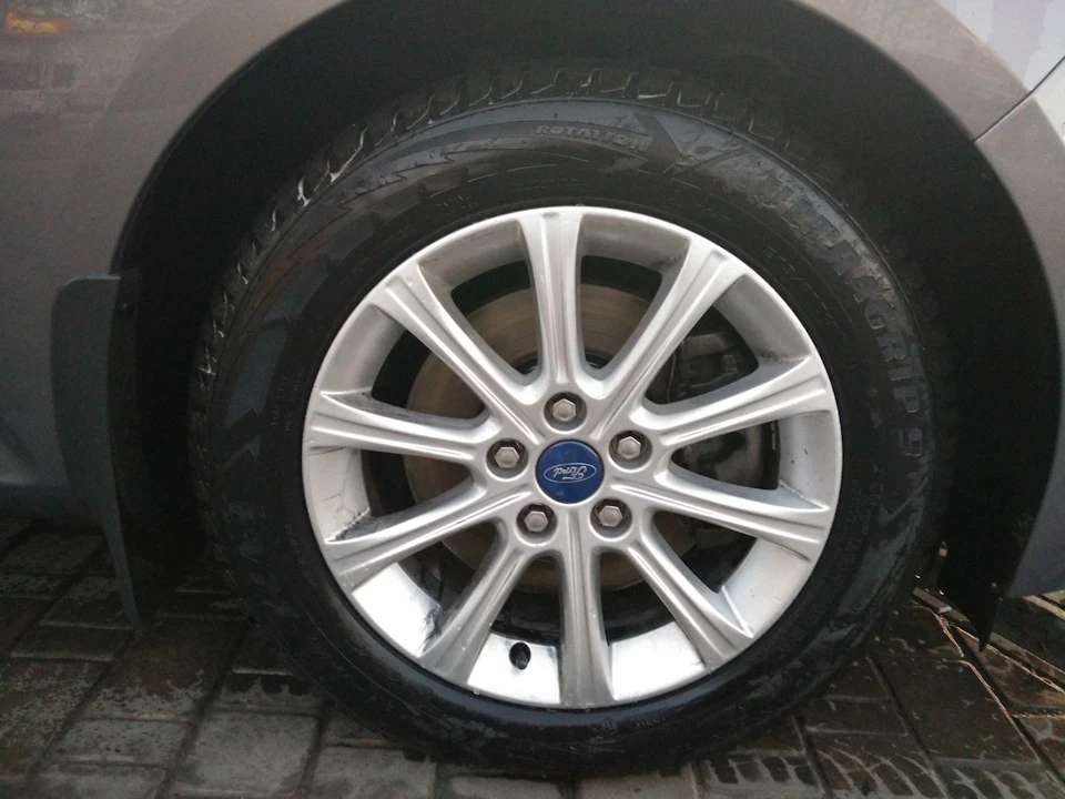 Goodyear Ultra Grip 9