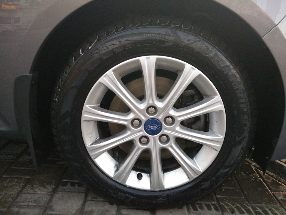 Goodyear Ultra Grip 9 1