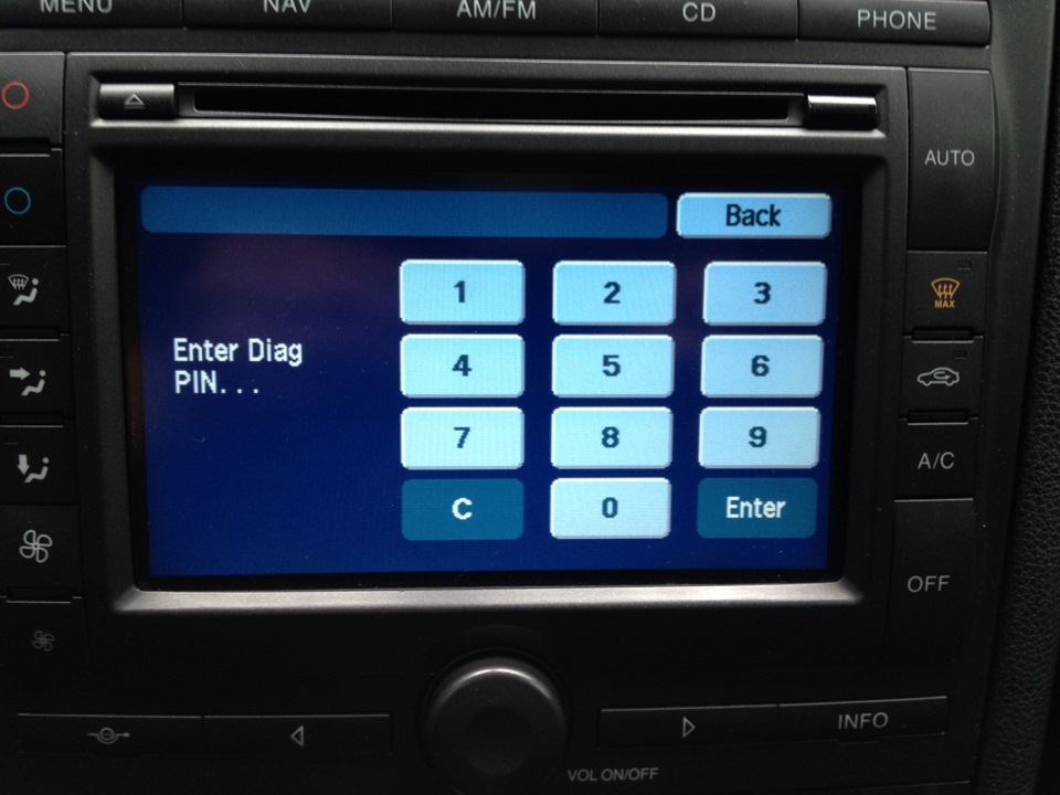 Встановлення магнітоли Denso Ford DVD Navigations-system Touchscreen (Part 2) 3
