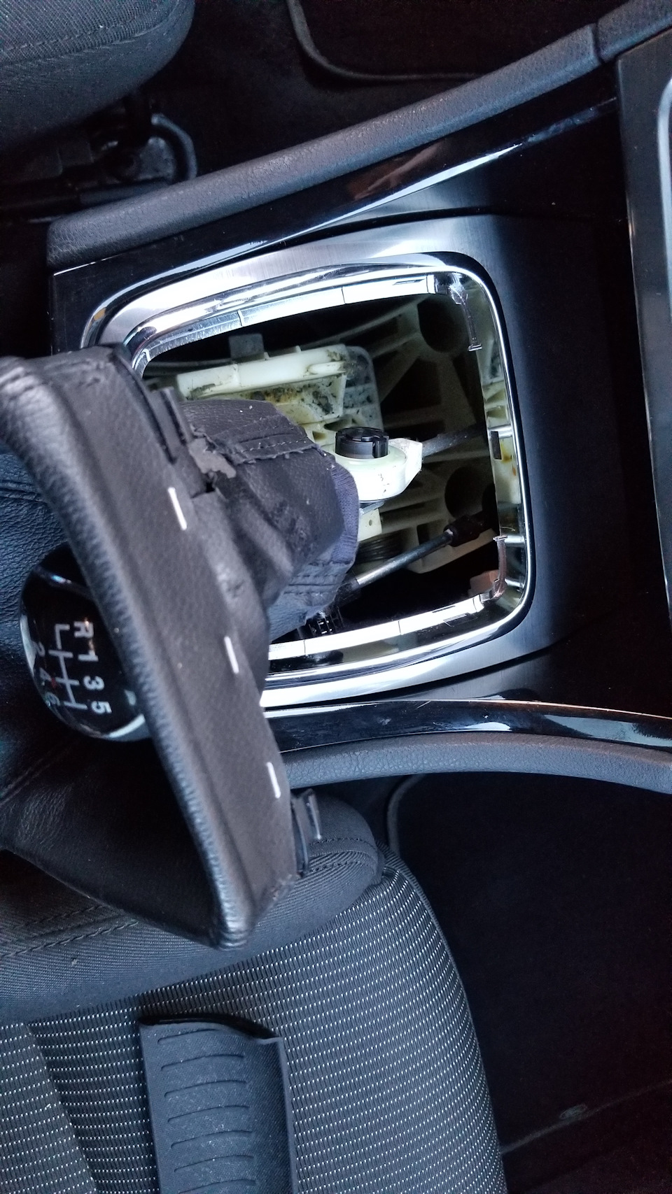 Перестав вмикатися blaupunkt fx після зняття клеми АКБ ... РІШЕННЯ 2