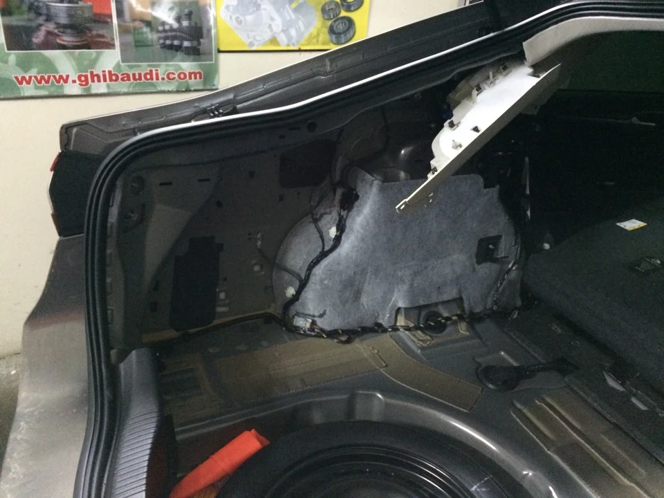 Камера заднього виду на Ford Mondeo 5 / Rear view camera for Ford Mondeo mk5
