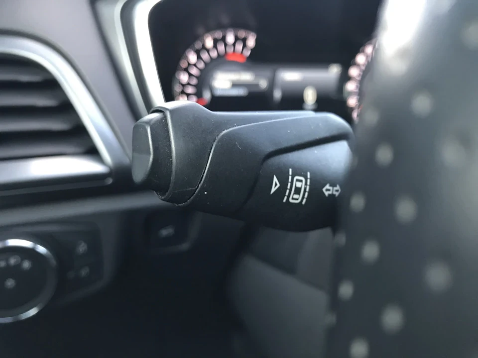 Установка системи утримання в смузі в Мондео 5 / LDW LKA system installation in Ford Mondeo mk5