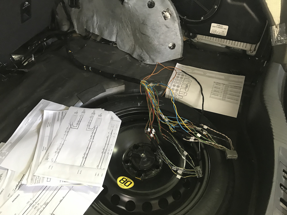 Установка штатного підсилювача DSP та сабвуфера в Мондео 5 / DSP module and subwoofer installation in Ford Mondeo mk5 5