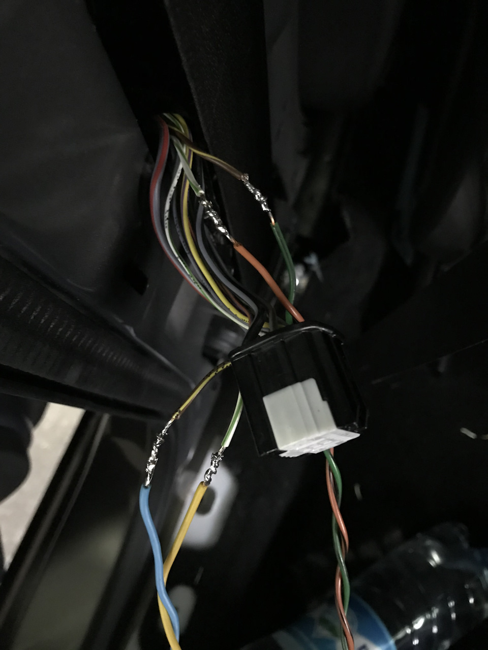 Установка штатного підсилювача DSP та сабвуфера в Мондео 5 / DSP module and subwoofer installation in Ford Mondeo mk5 3