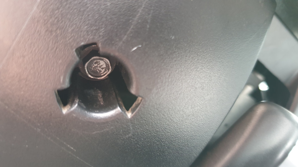 Усуваємо самовільне включення поворотів та габаритів Ford Mondeo 4 2008 3