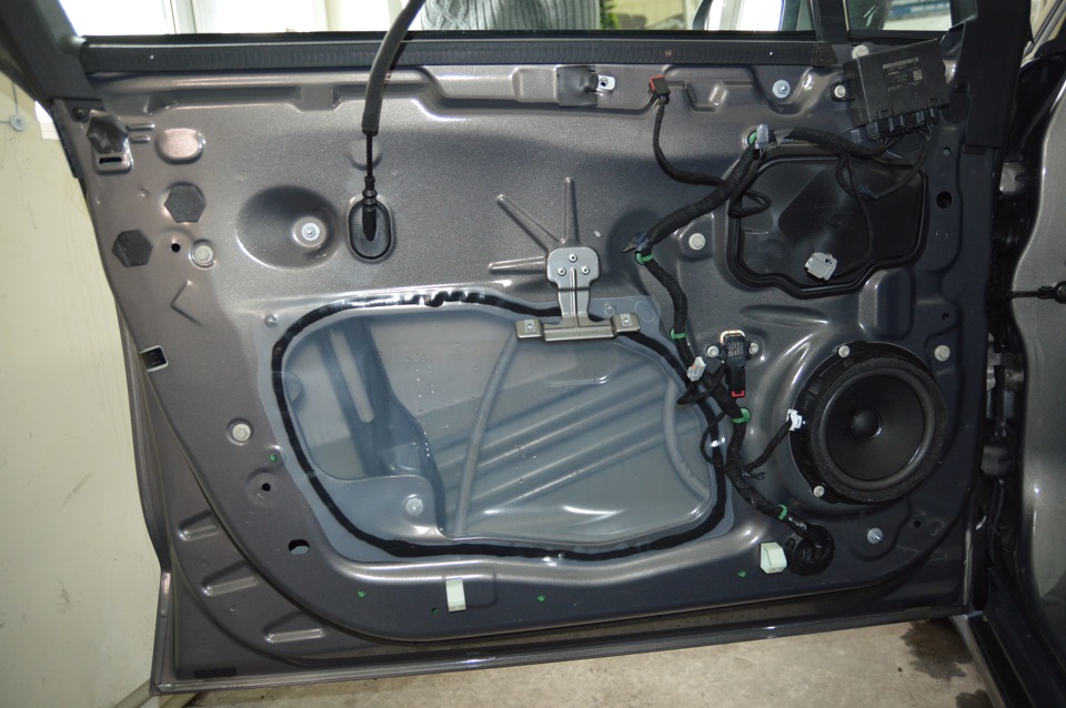 Заміна динаміків у Мондео 5 / Loudspeakers for Mondeo mk5 4