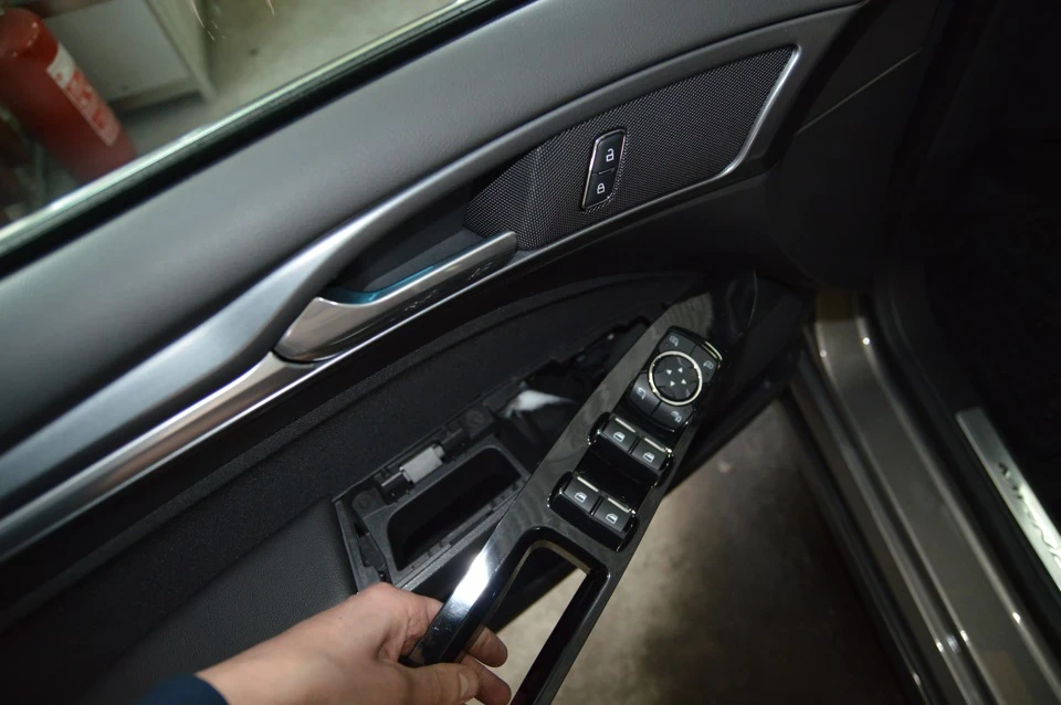 Заміна динаміків у Мондео 5 / Loudspeakers for Mondeo mk5