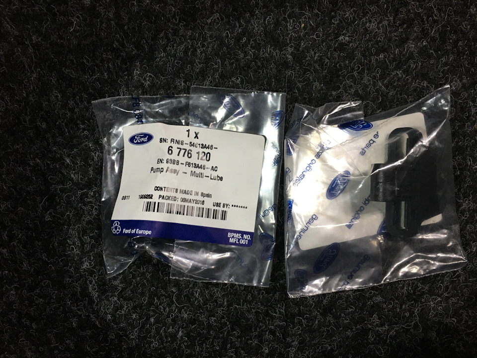 Інтегроване дитяче сидіння (OEM Accessories) 2